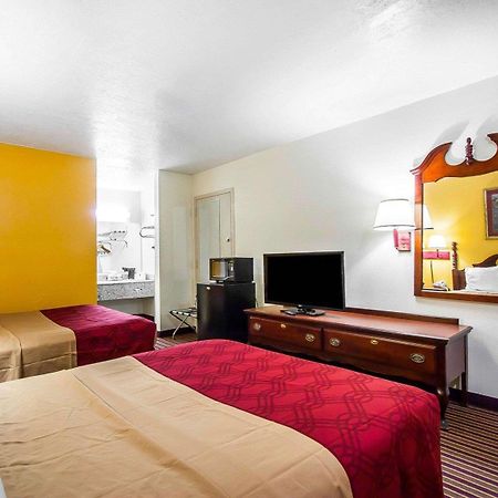 Econo Lodge Dyersburg Екстер'єр фото